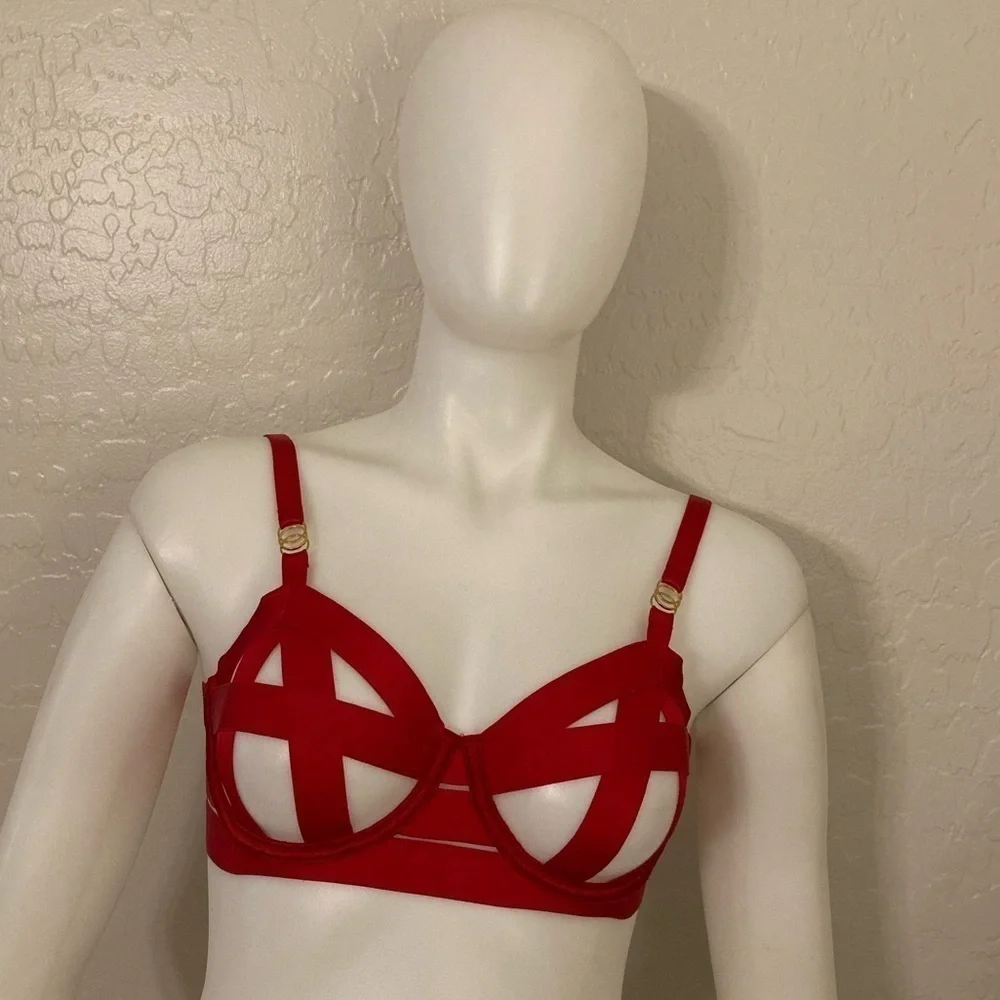 Victoria’s Secrets Lipstick Red Strapy Open Cup Demi Bra 32D